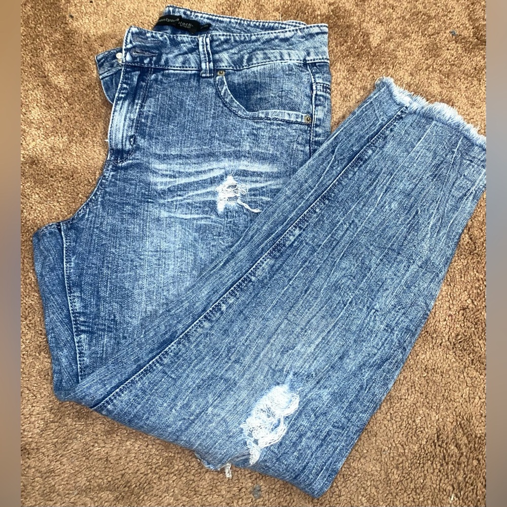 Twenty one Black Ankle Distressed Blue Jeans size 13/14 - Picture 14 of 17